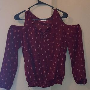 Maroon shoulder crop